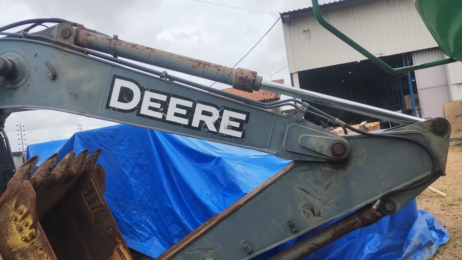 Escavadeira John Deere 210G ano 2018