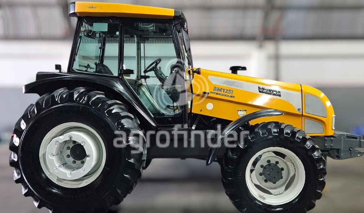 Trator Valtra BM125i ano 2013