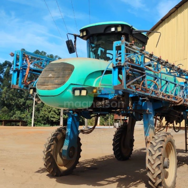 Pulverizador Autopropelido Montana Parruda 3027 ano 2010