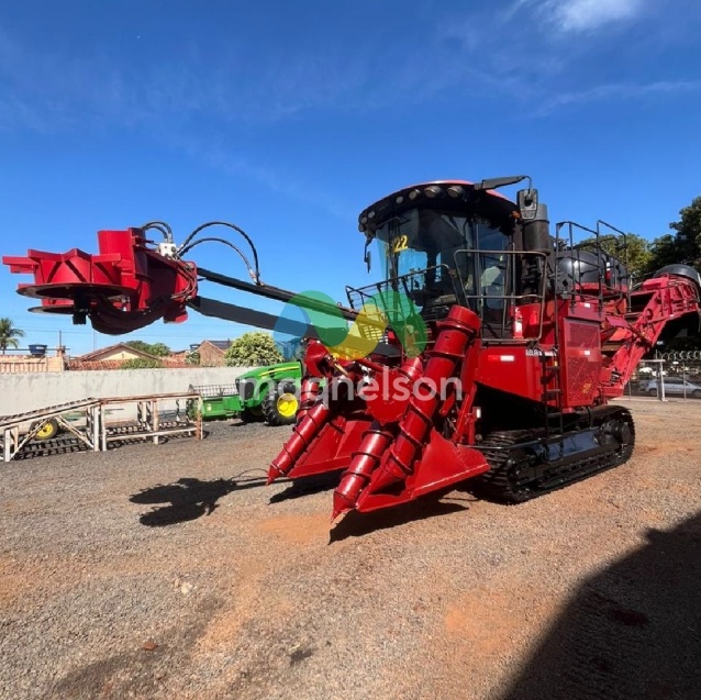 Colheitadeira Case 9900 ano 2022