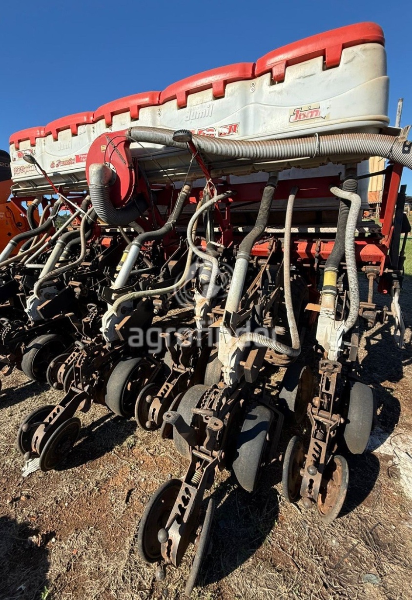 Plantadeira Jumil 7090 PD ano 2011