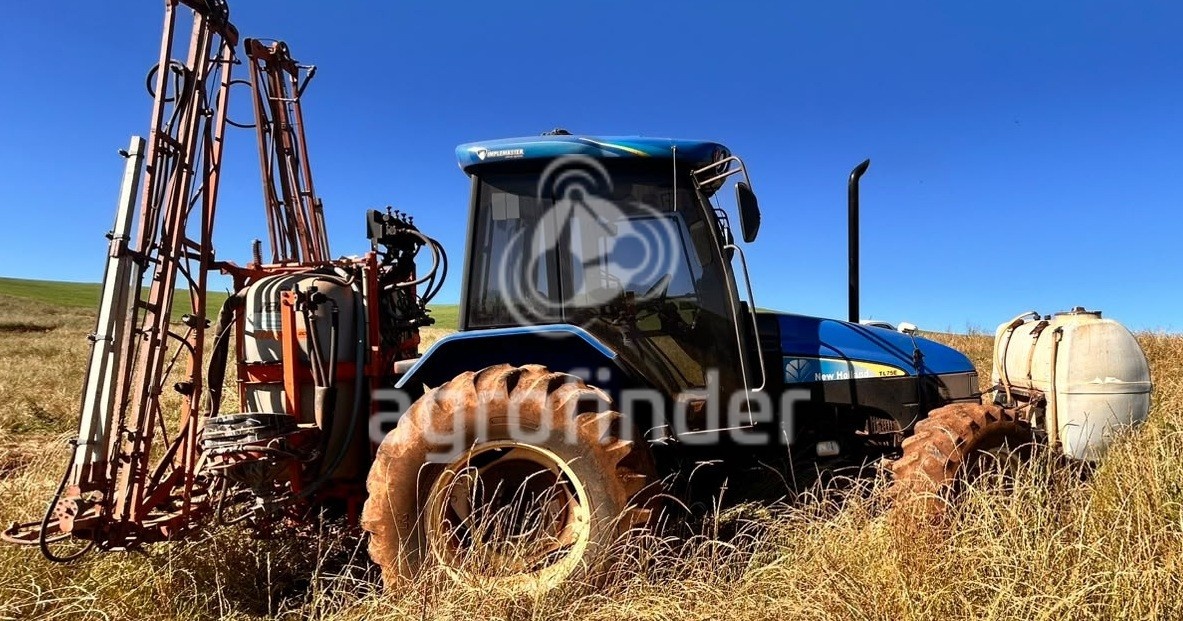Trator New Holland TL 75E ano 2011