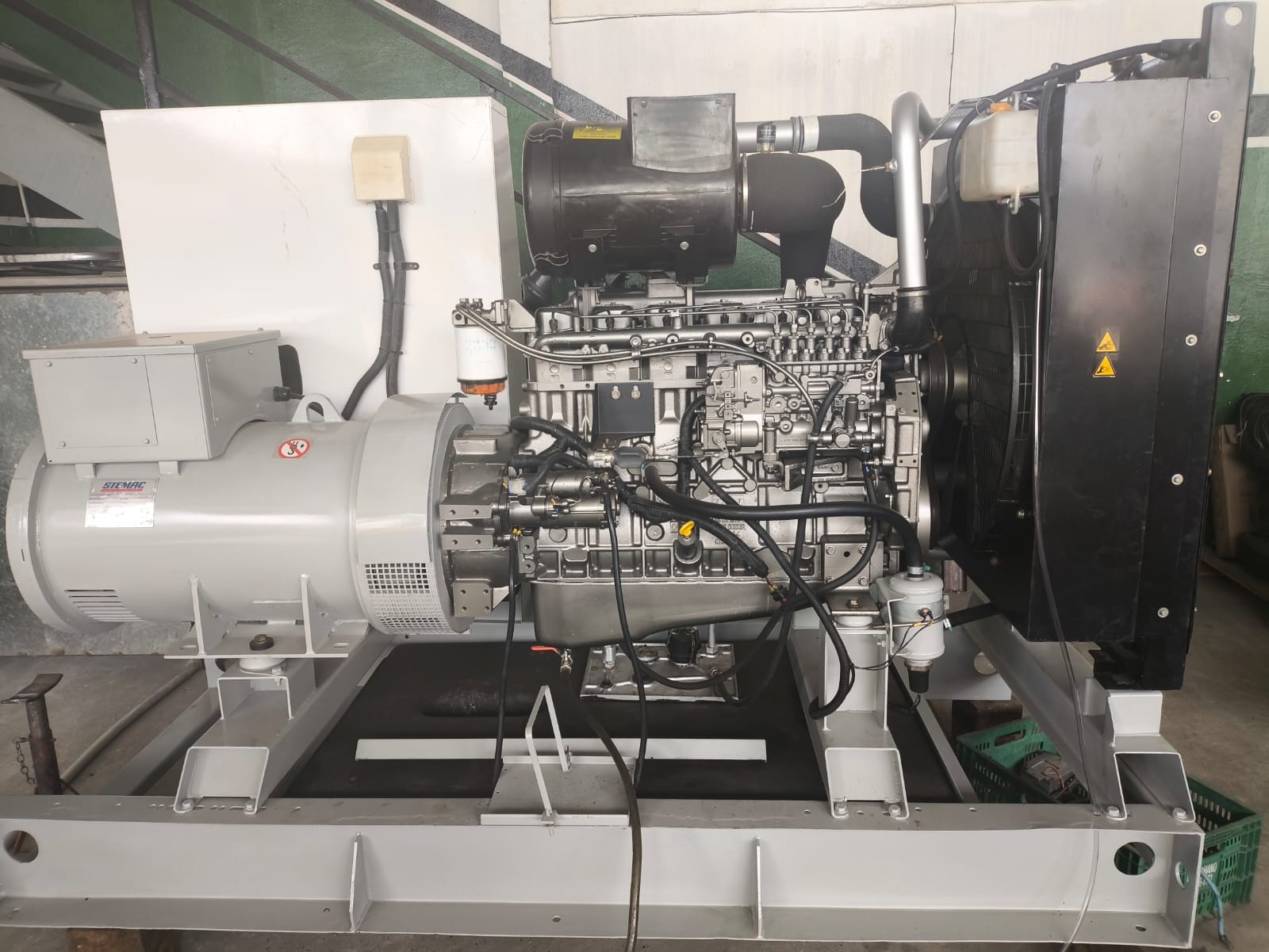 Gerador de Energia STEMAC 260 kVA ano 2015
