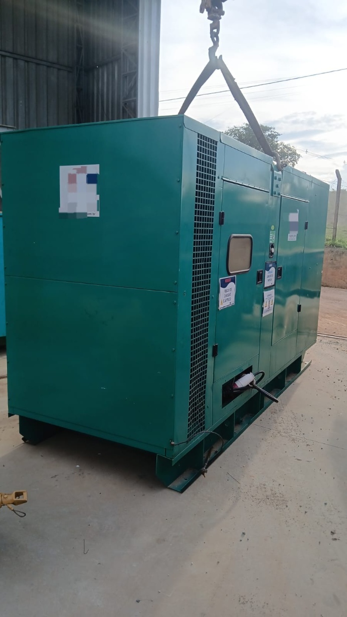 Gerador de Energia Cummins 260 kVA ano 2010