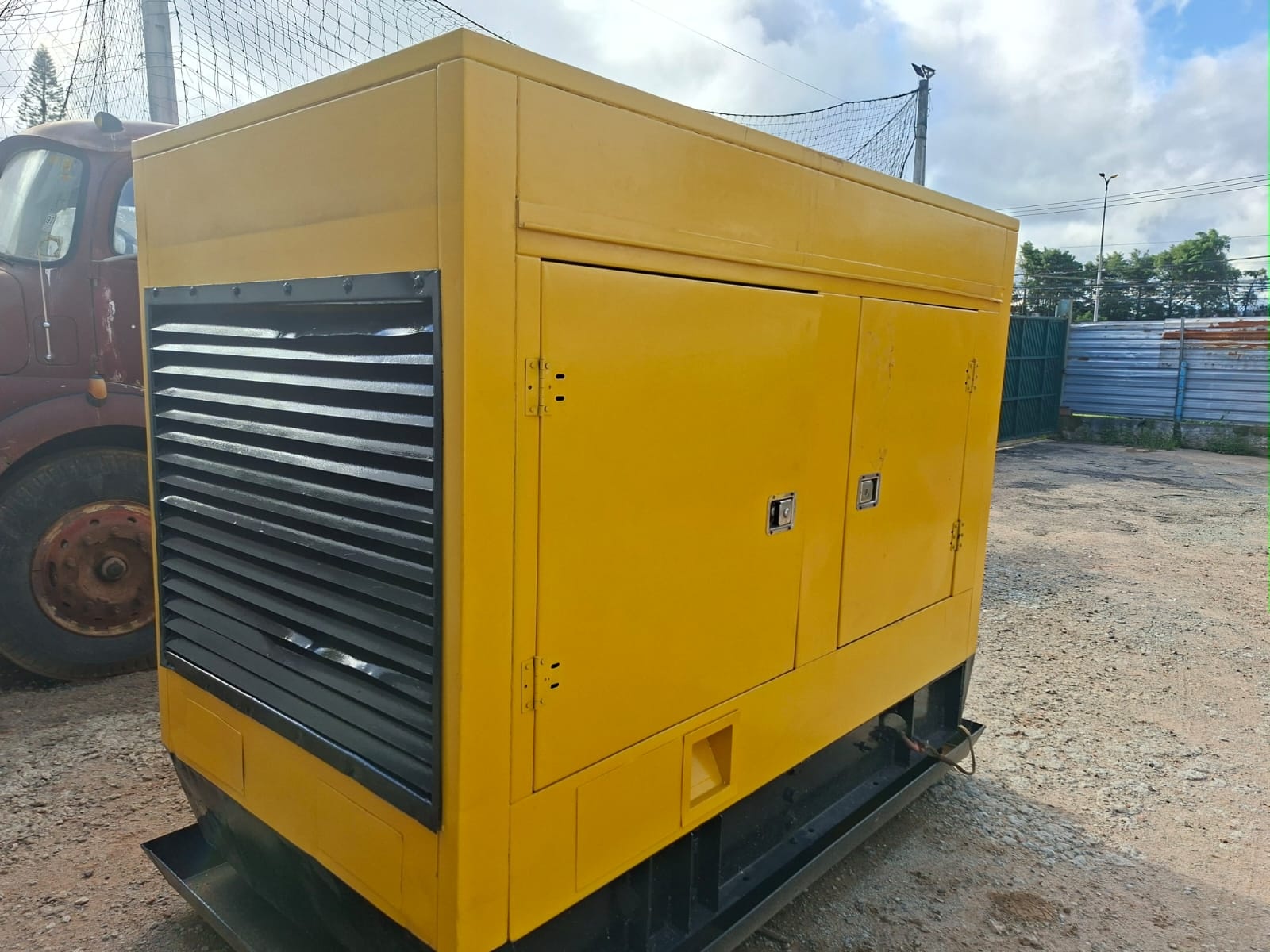 Gerador de Energia Maquigeral 100 kVA