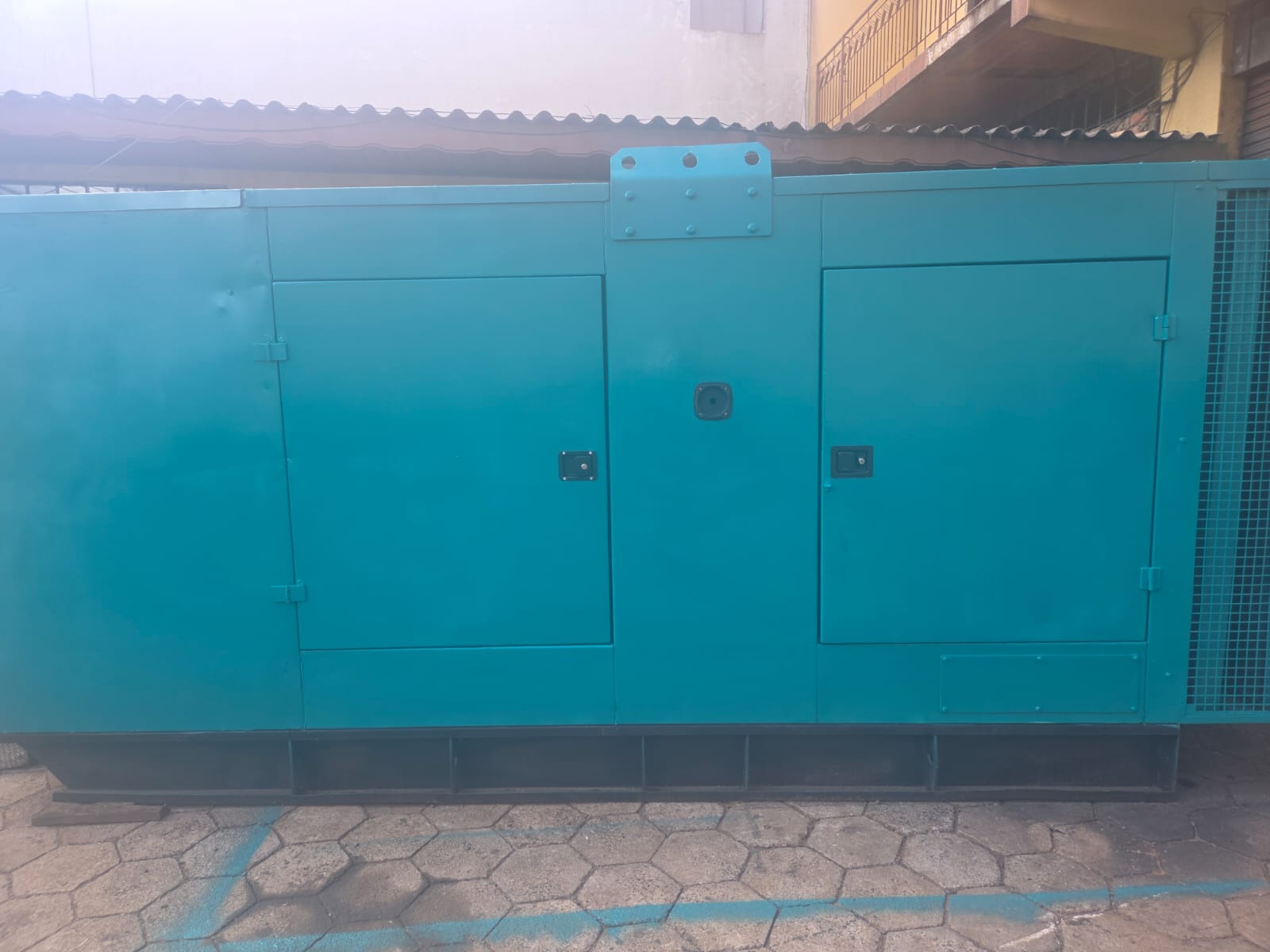 Gerador de Energia Cummins 500 kVA ano 2010
