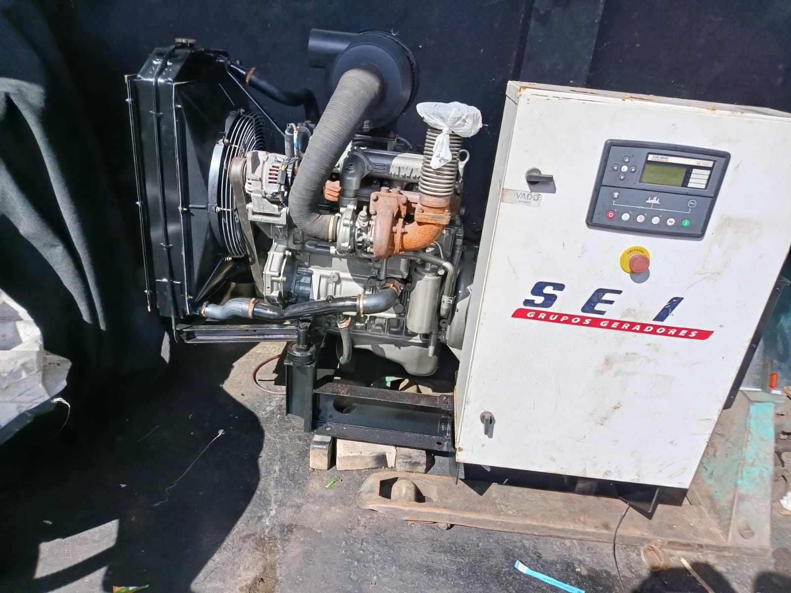 Gerador de Energia STEMAC 100 kVA ano 2011