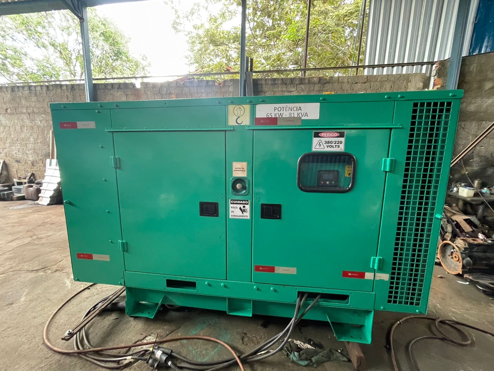 Gerador de Energia Cummins 80 kVA