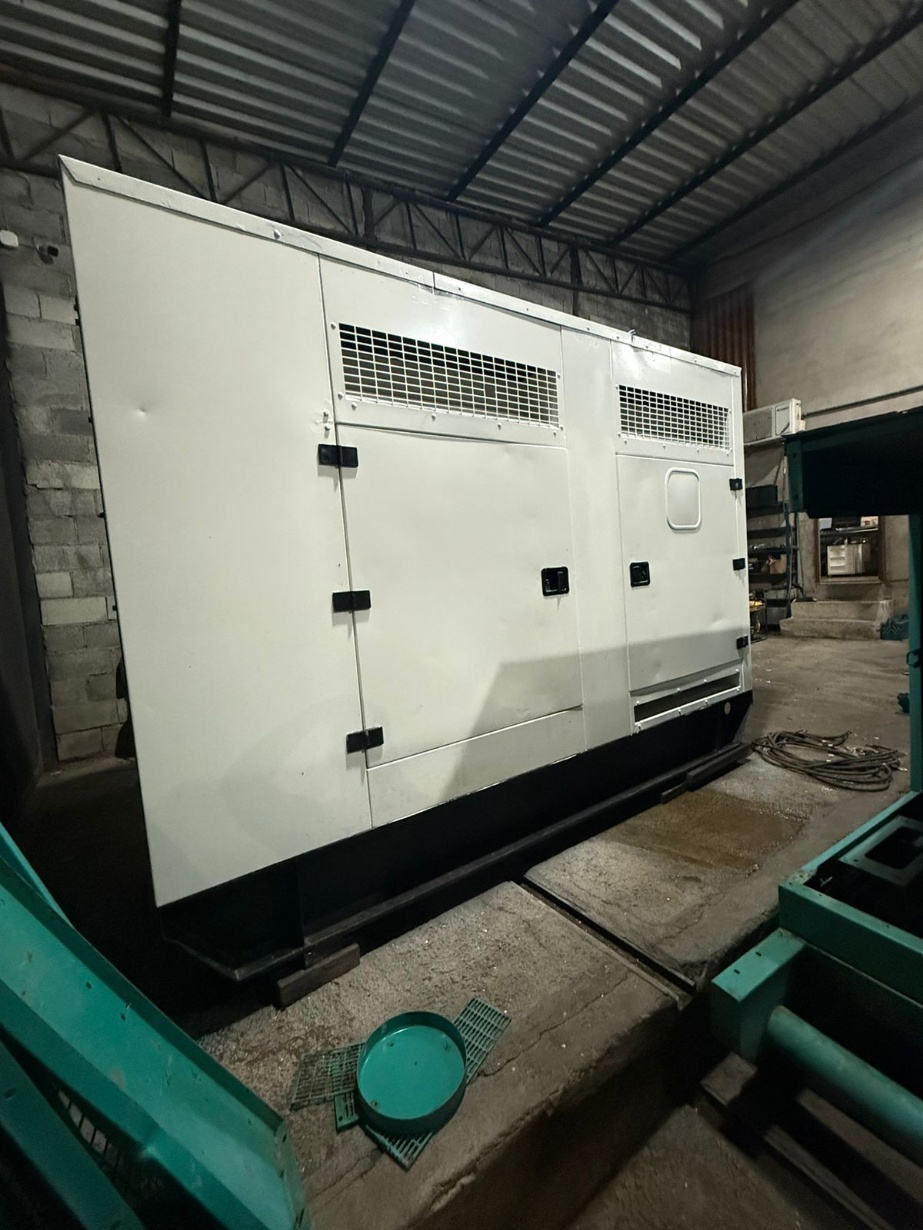 Gerador de Energia STEMAC 200 kVA ano 2011