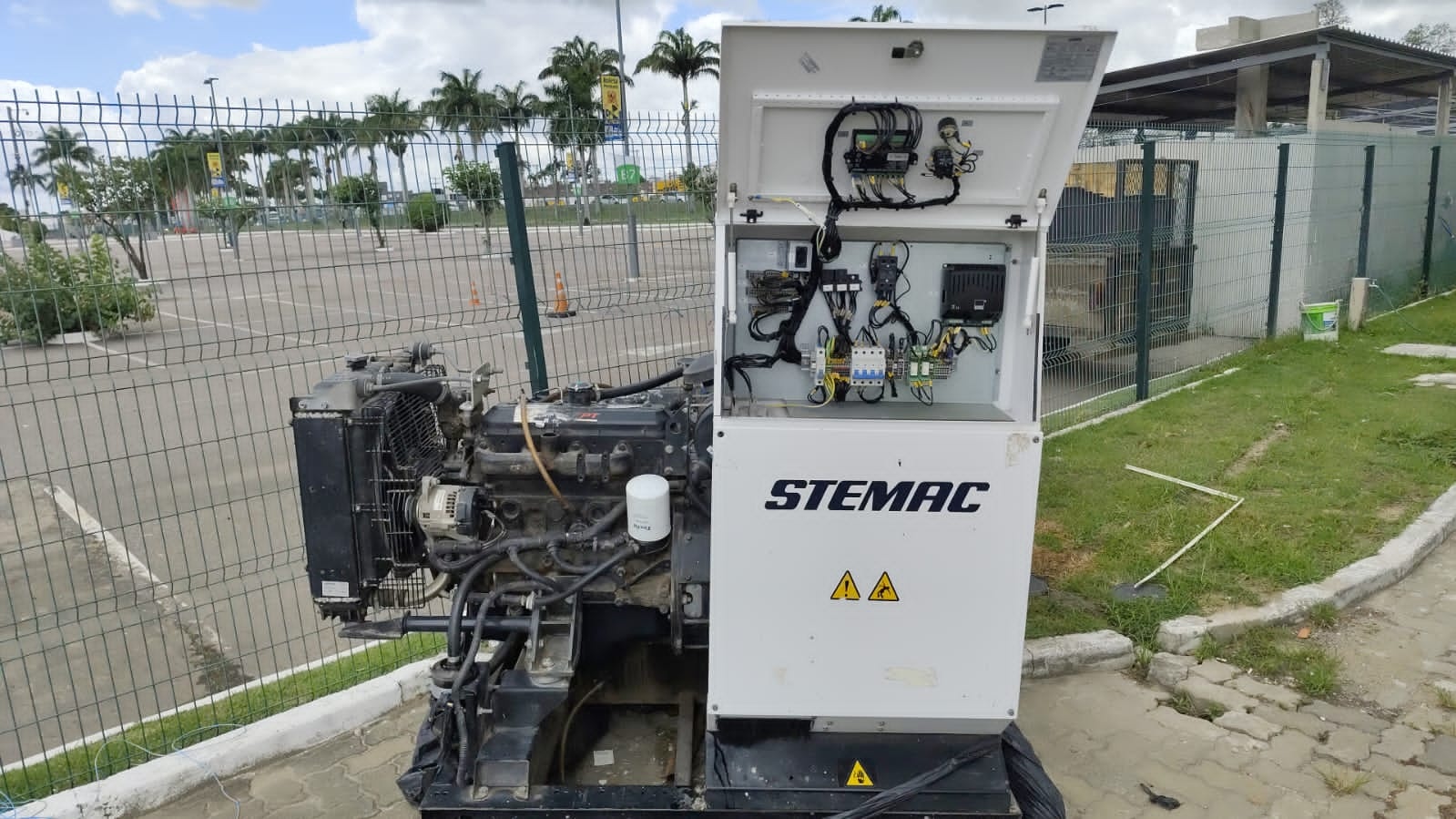 Gerador de Energia STEMAC 55 kVA ano 2014