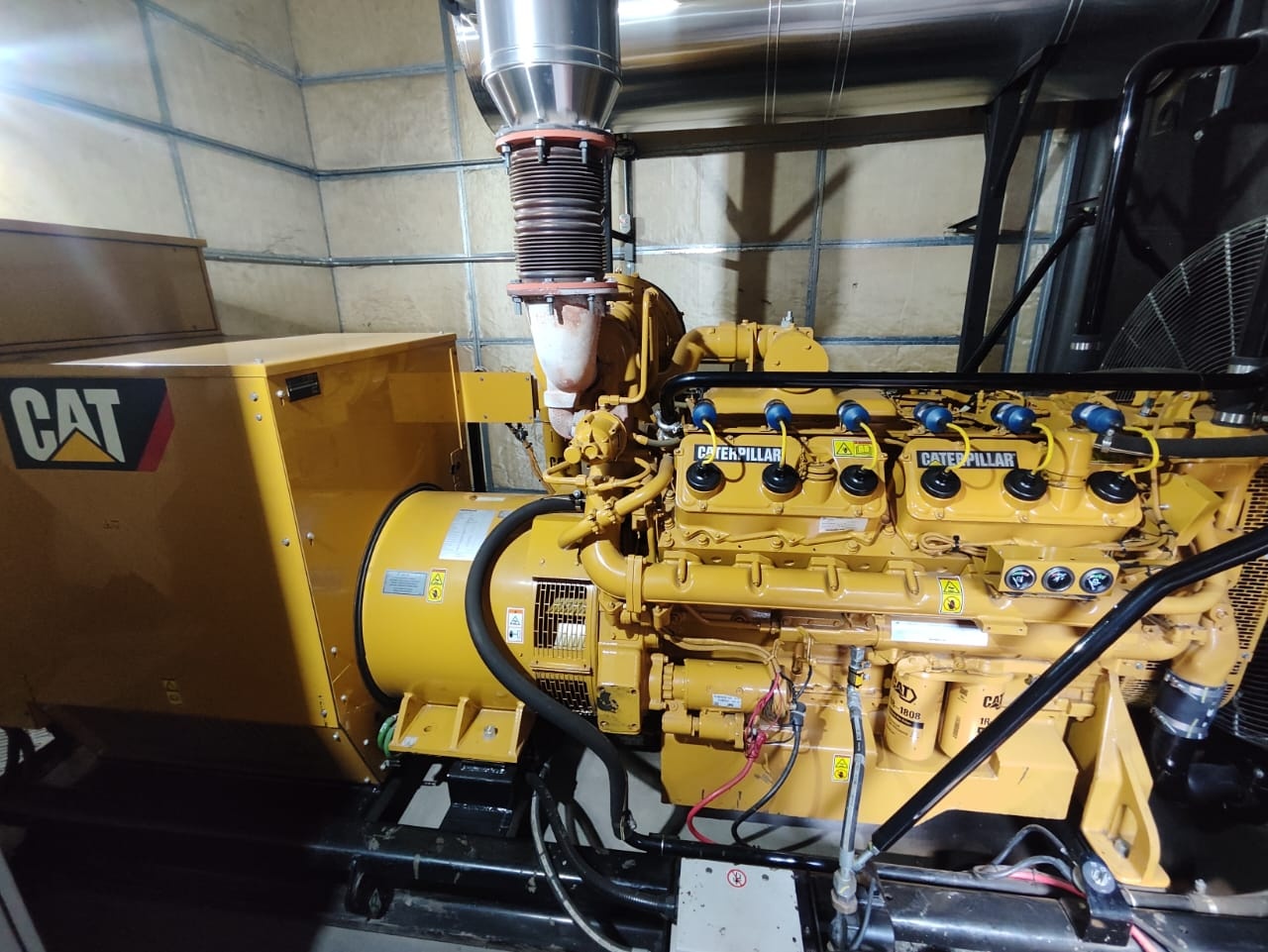 Gerador de Energia Caterpillar 500 kVA ano 2019