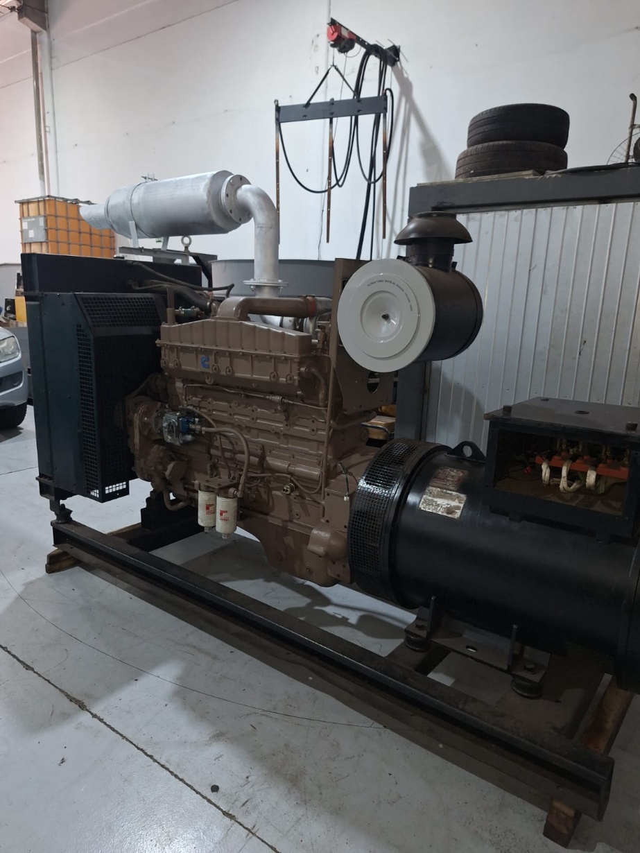 Gerador de Energia STEMAC 450 kVA ano 2001