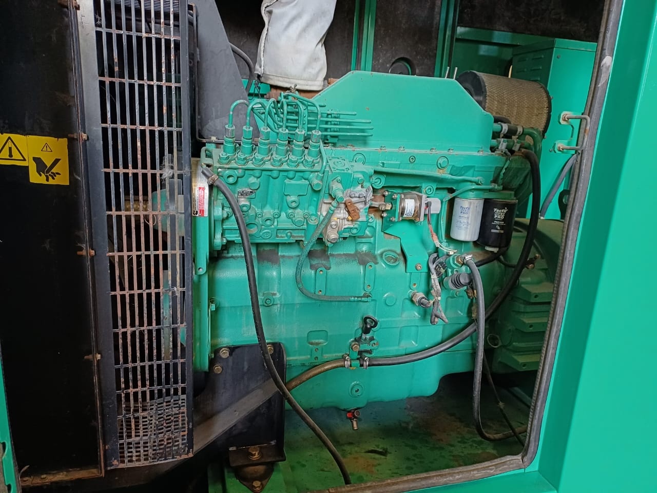 Gerador de Energia Cummins 200 kVA ano 2011
