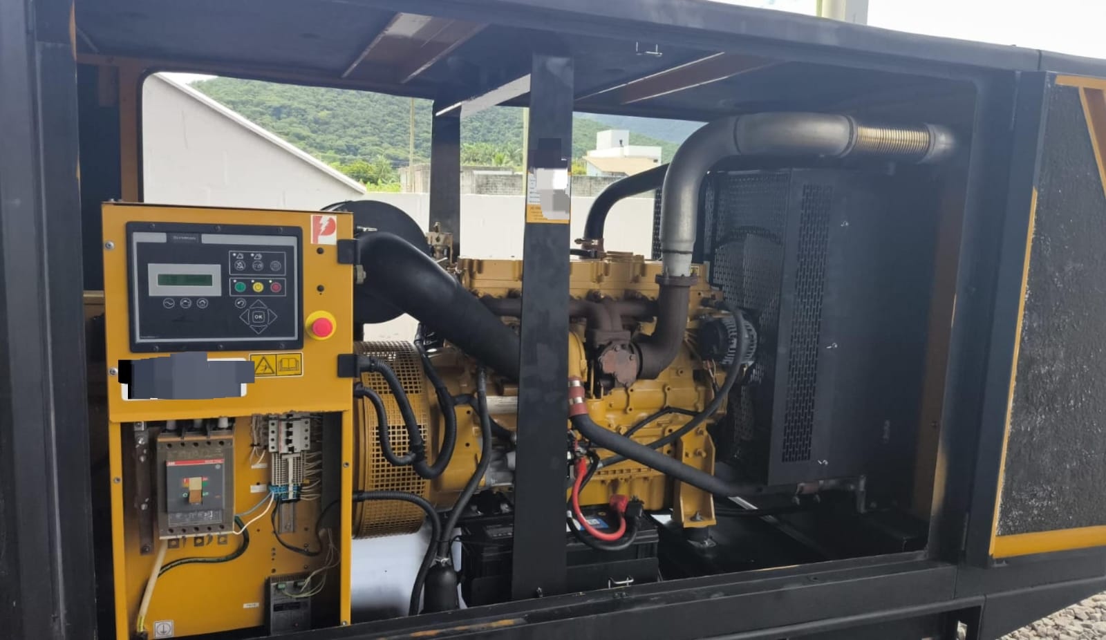 Gerador de Energia Olympian 220 kVA ano 2015