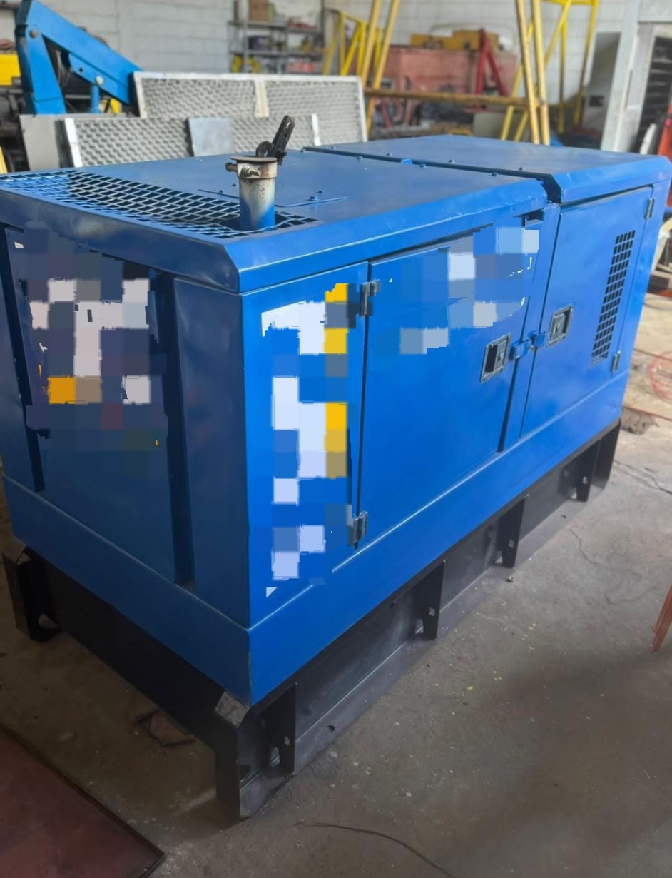 Gerador de Energia Chicago Pneumatic 55 kVA ano 2010