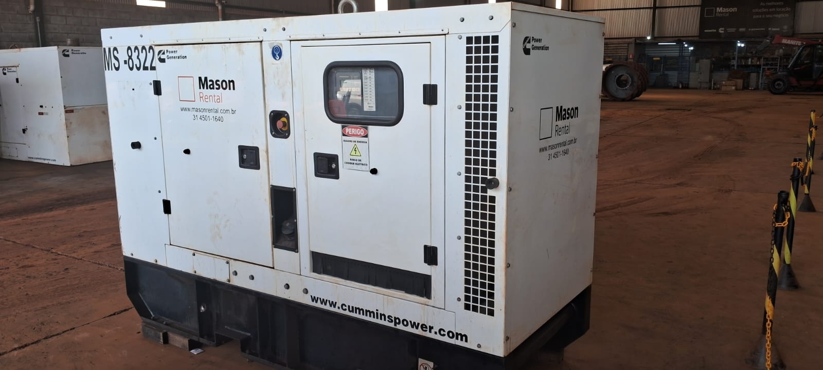 Gerador de Energia Cummins 80 kVA ano 2022