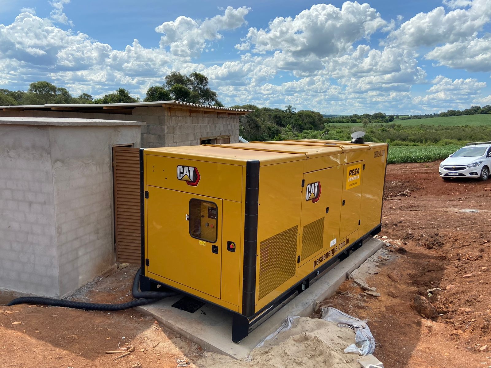 Gerador de Energia Caterpillar 750 kVA ano 2022