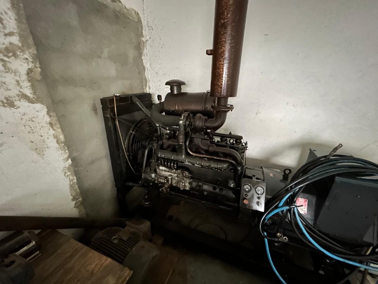Gerador de Energia STEMAC 115 kVA ano 1995