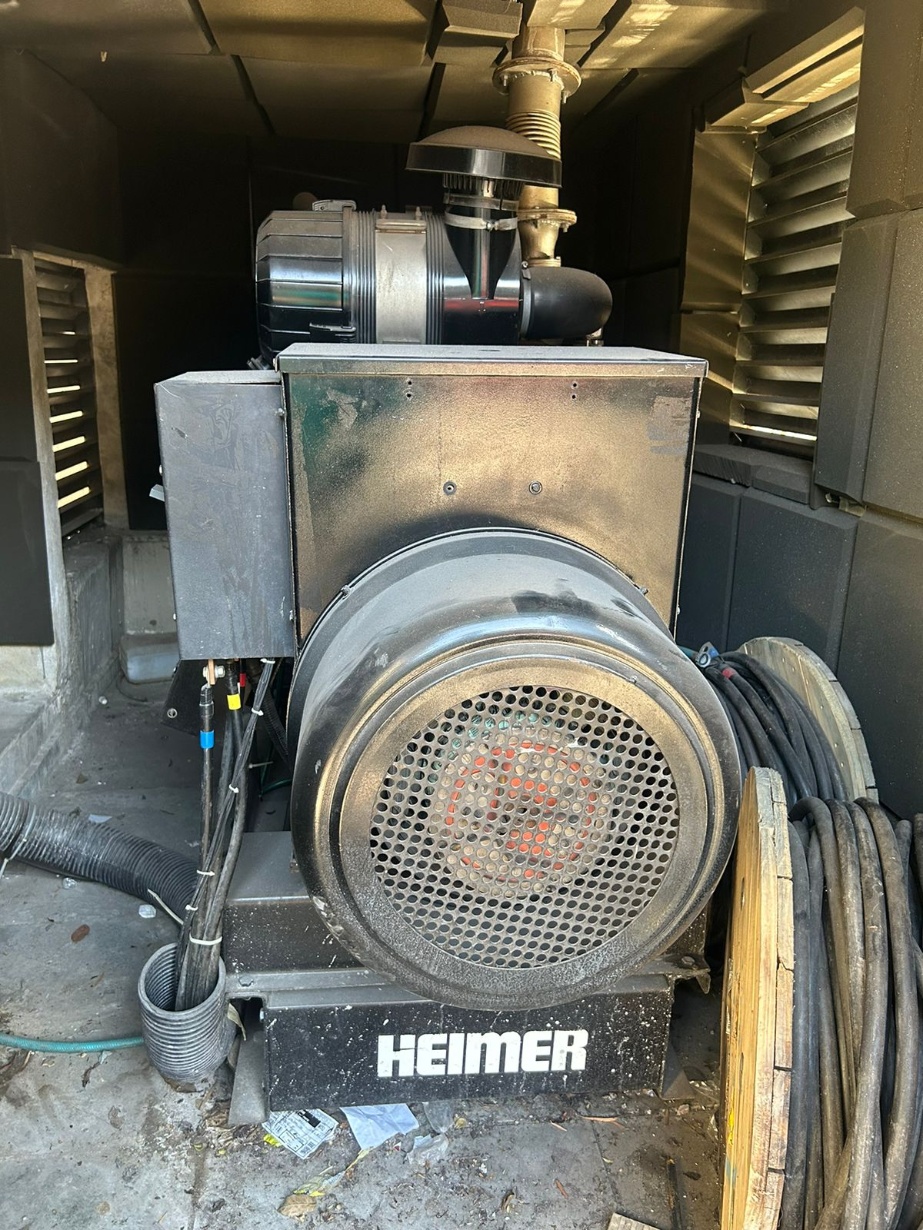 Gerador de Energia Leon Heimer 150 kVA ano 2011