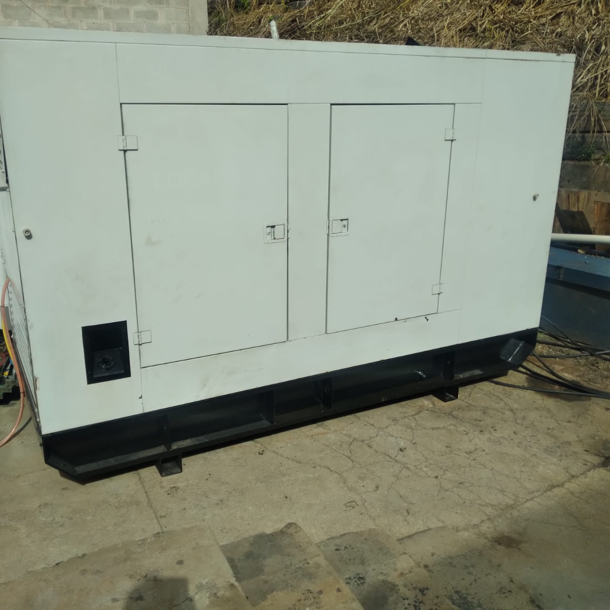 Gerador de Energia Cummins 170 kVA ano 1989