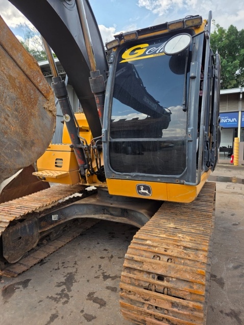 Escavadeira John Deere 130G ano 2020
