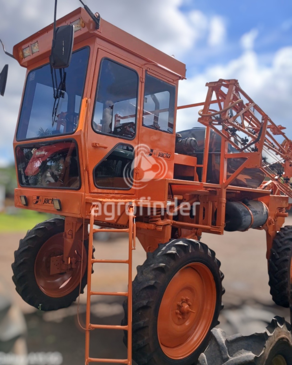 Pulverizador Autopropelido Jacto UNIPORT 2000 ano 2003