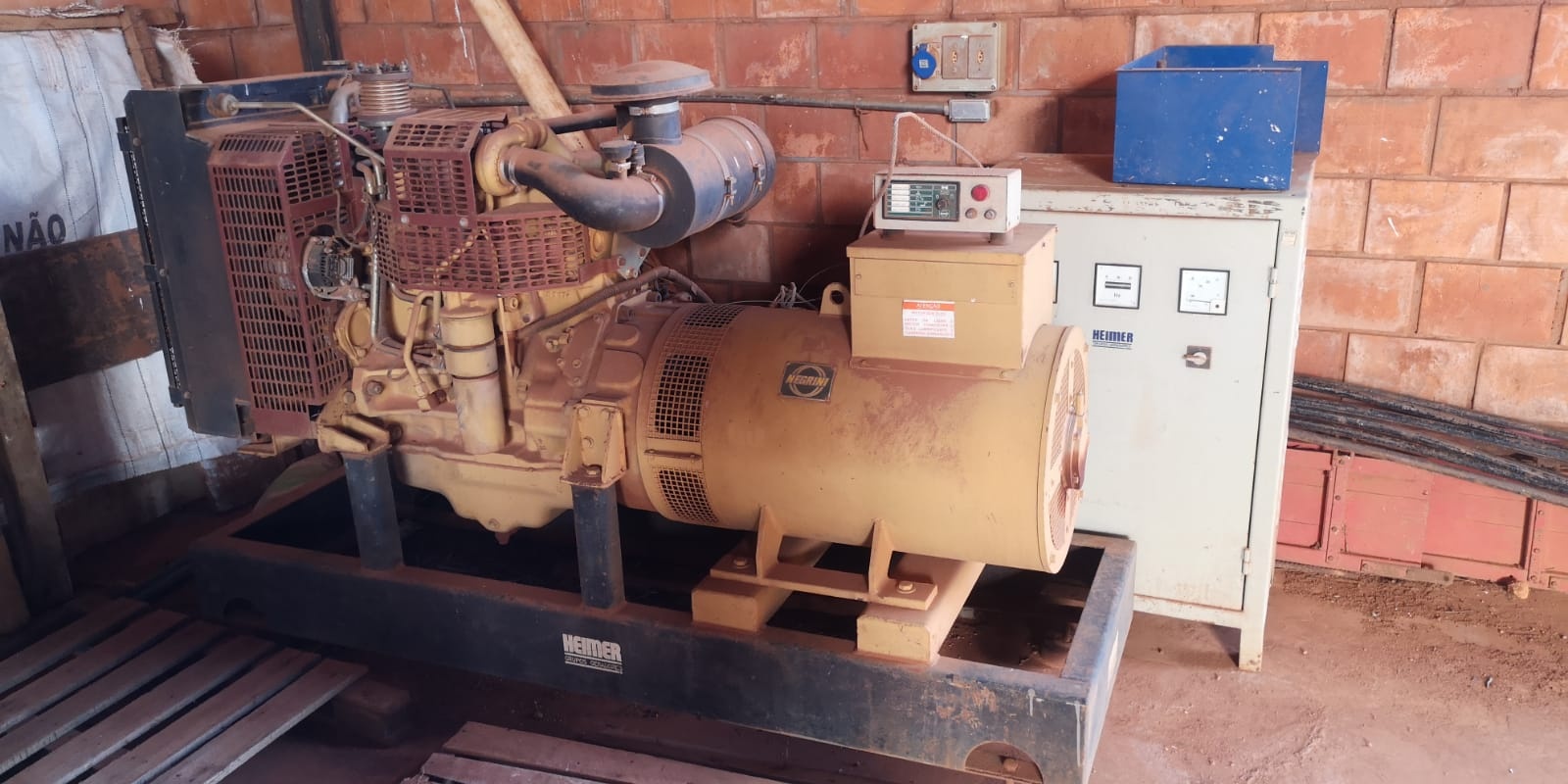 Gerador de Energia Leon Heimer 100 kVA ano 1997