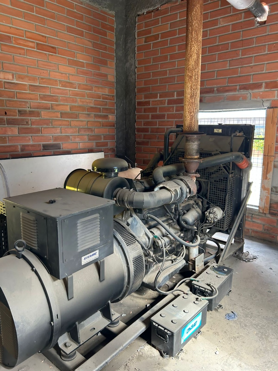 Gerador de Energia STEMAC 450 kVA ano 2004