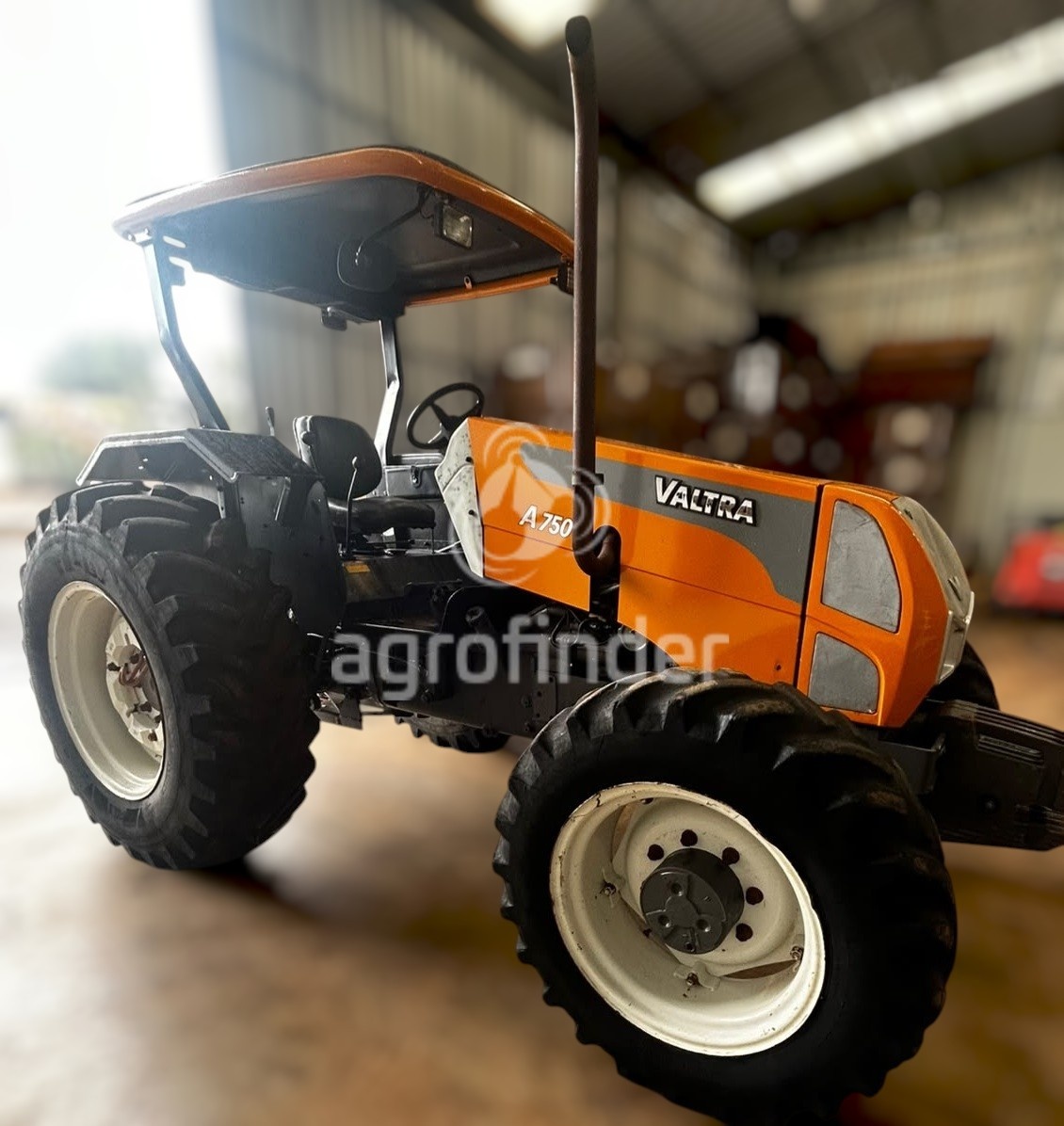 Trator Valtra A 750  ano 2011