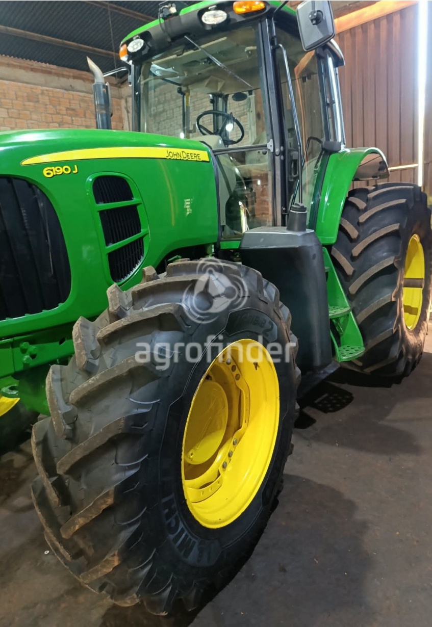 Trator John Deere 6190J ano 2022