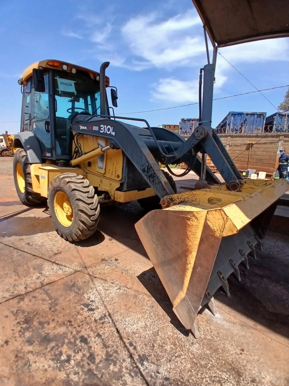 Retroescavadeira John Deere 310L ano 2018