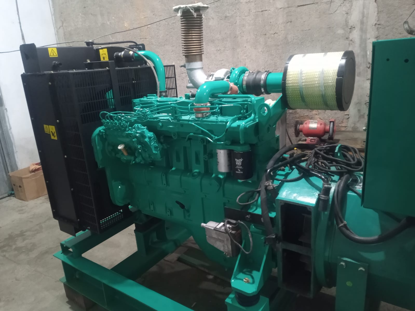 Gerador de Energia Cummins 200 kVA ano 2011