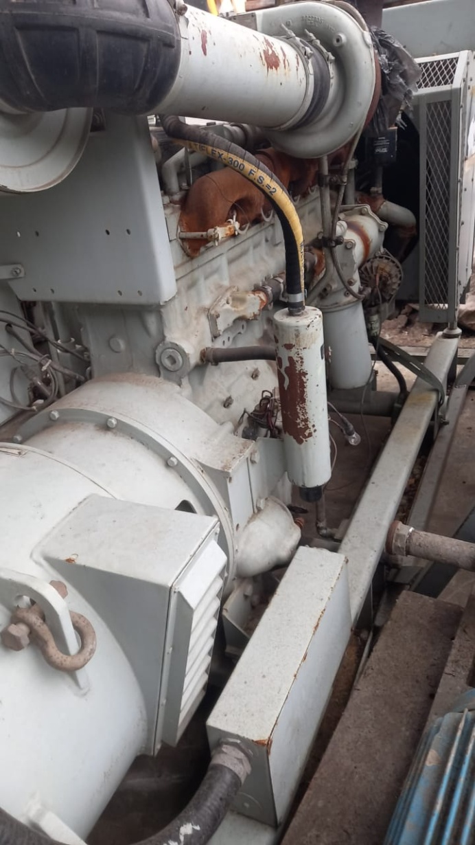 Gerador de Energia Genérica 200 kVA ano 1986