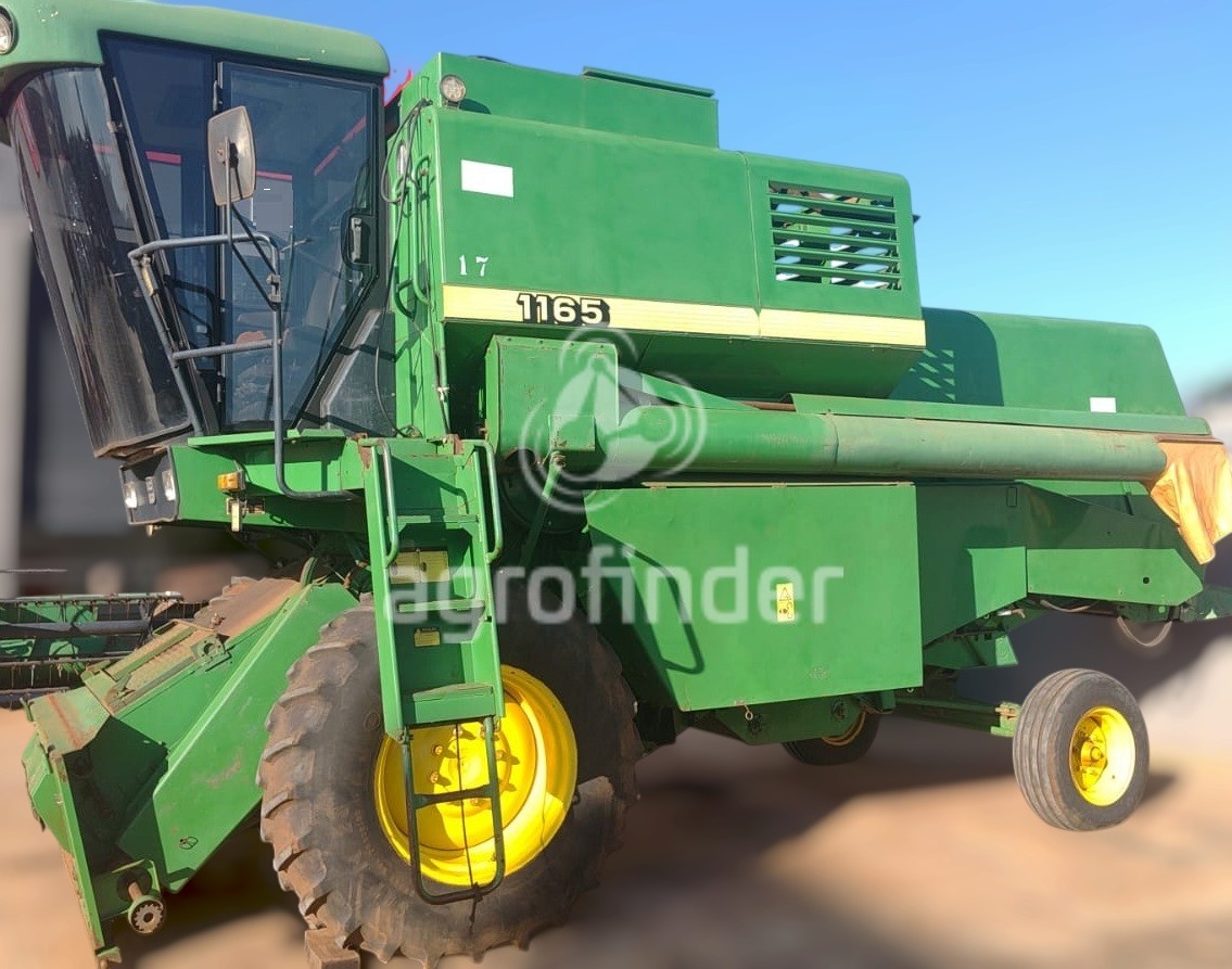 Colheitadeira John Deere 1165 ano 2003