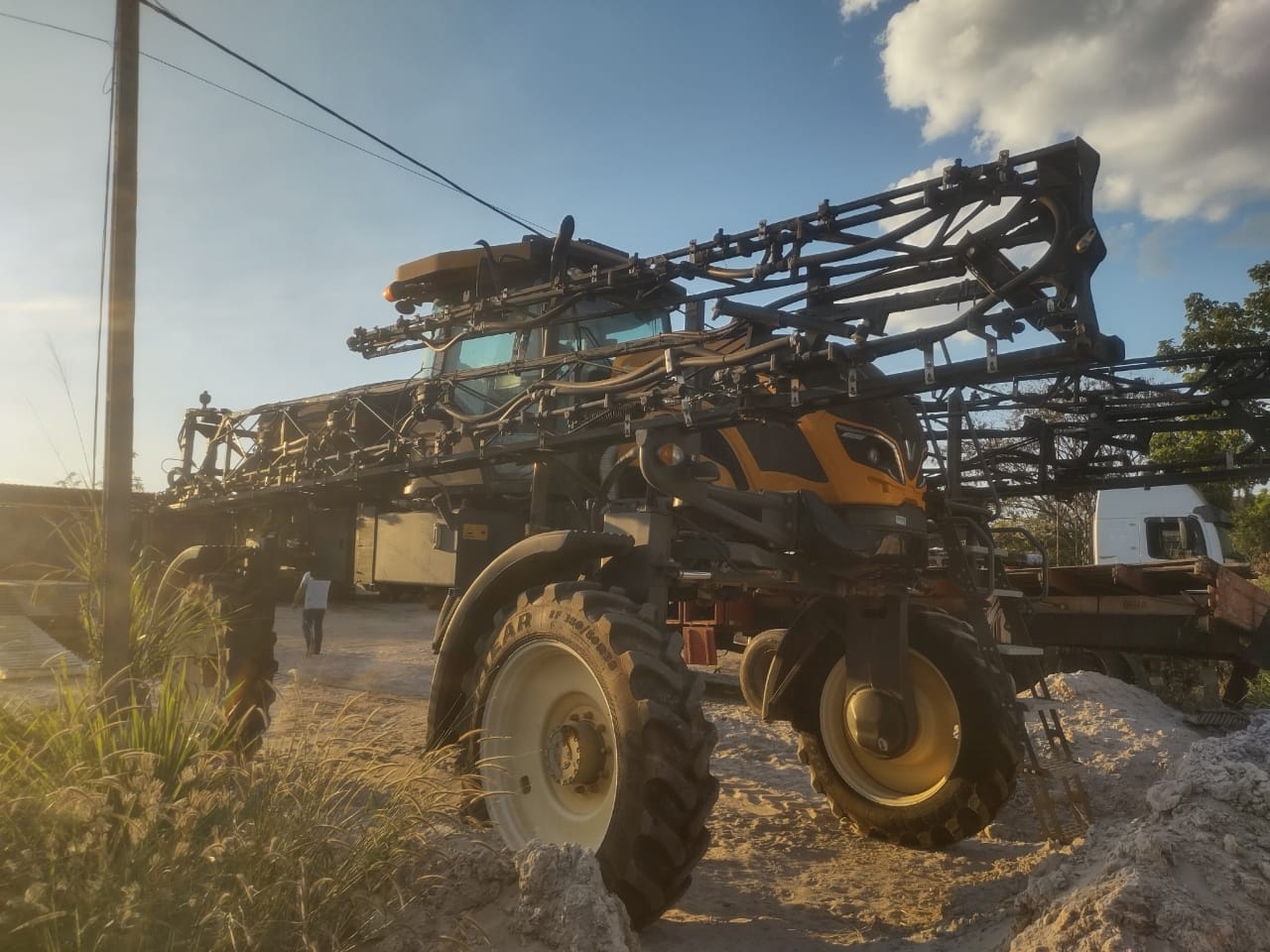 Pulverizador Autopropelido Valtra BS2225H ano 2022