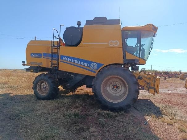 Colheitadeira New Holland TX5.90 ano 2023