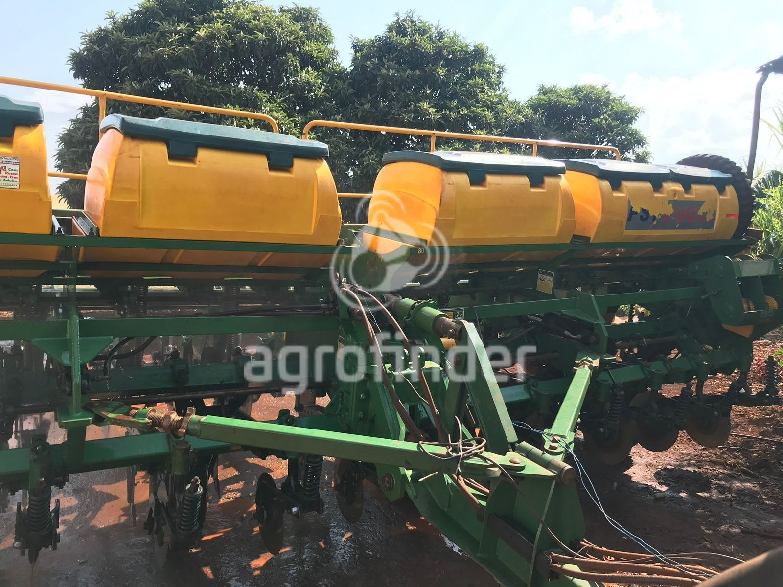Plantadeira Tatu PST DUO FLEX ano 2012