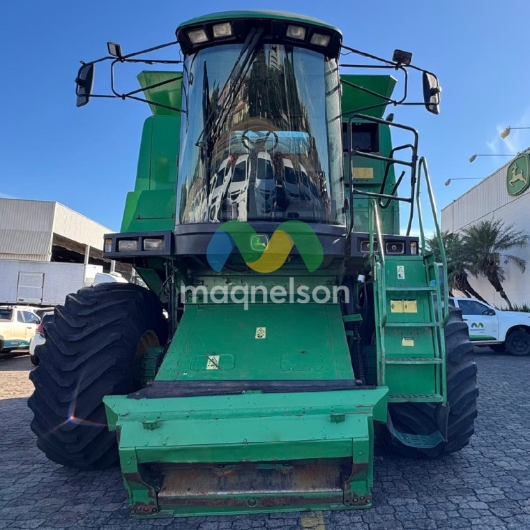 Colheitadeira John Deere 1550 ano 2002