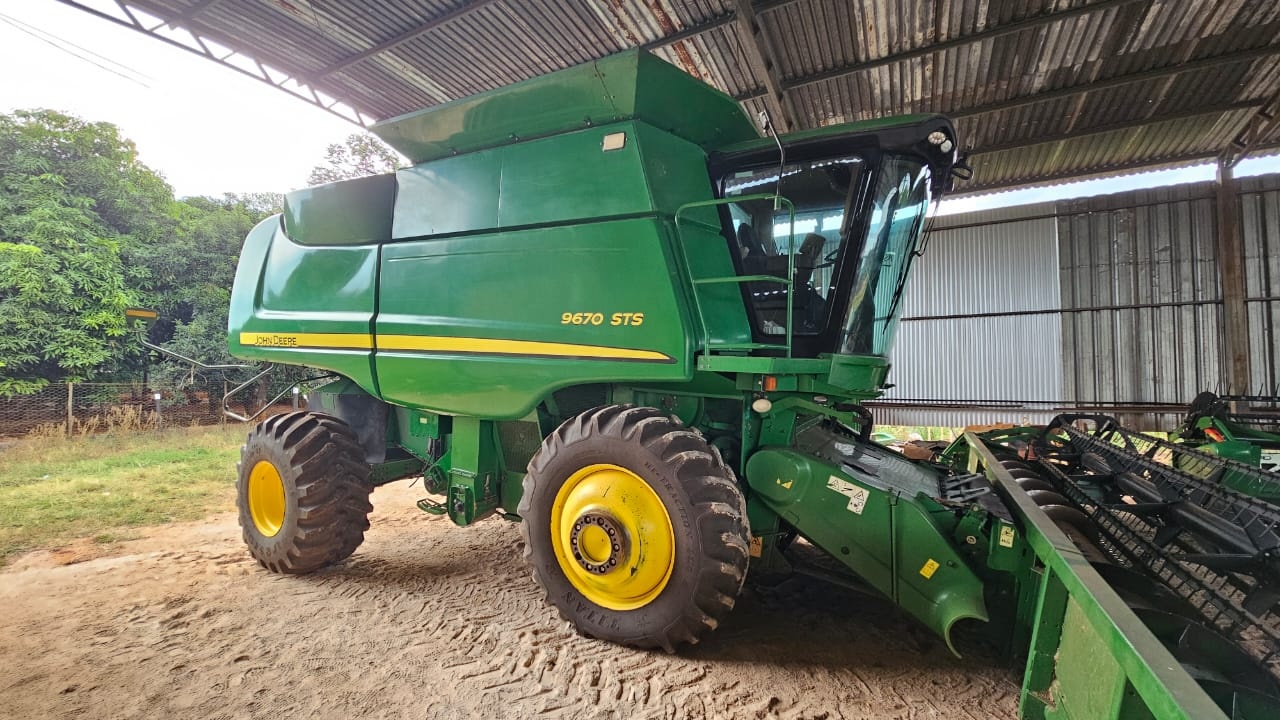 Colheitadeira John Deere 9670 STS   ano 2010