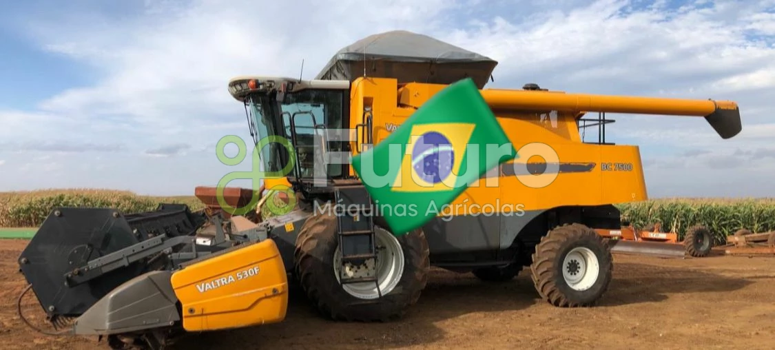 Colheitadeira Valtra BC 7500 ano 2009