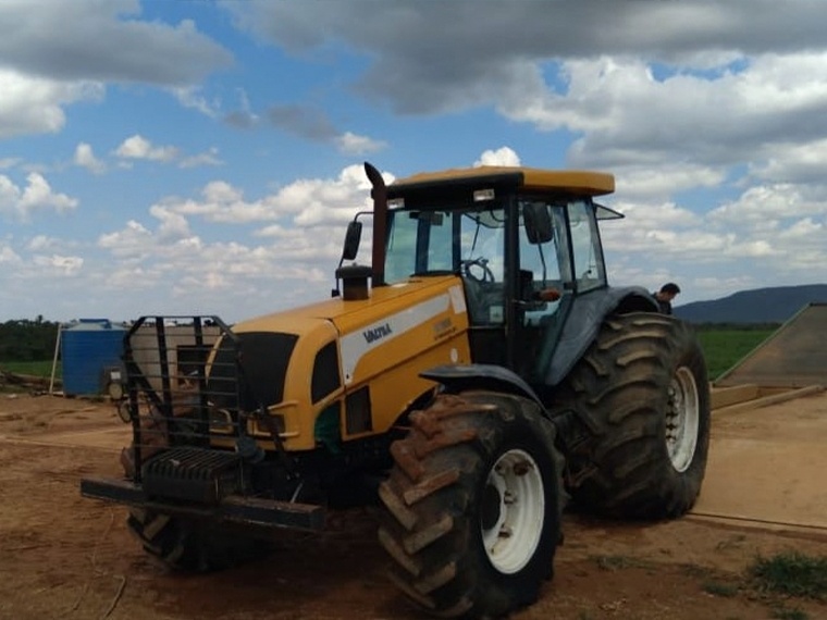 Trator Valtra BH 185i ano 2008