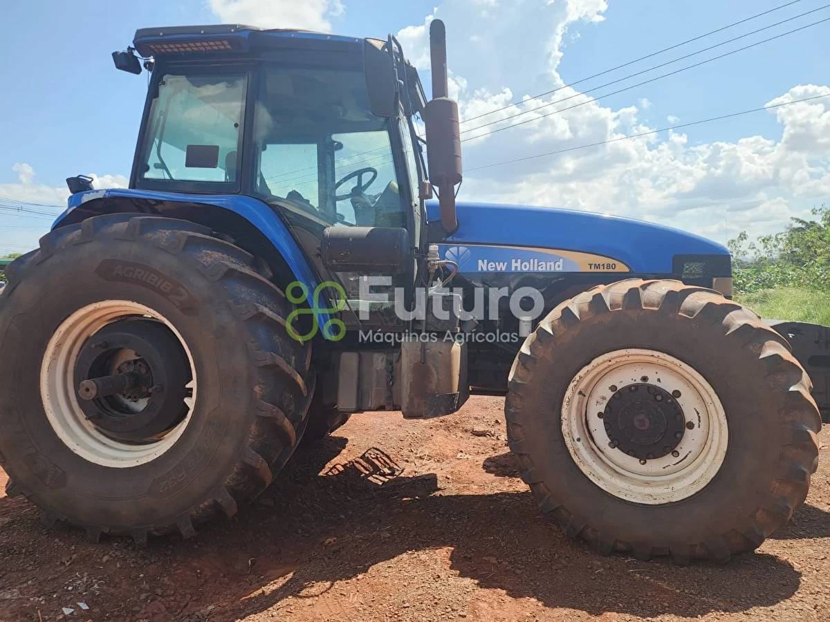Trator New Holland TM 180 ano 2008