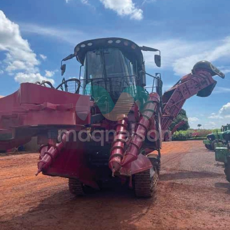 Colheitadeira Case 9900 ano 2022 - 9900 - Máquinas Agrícolas