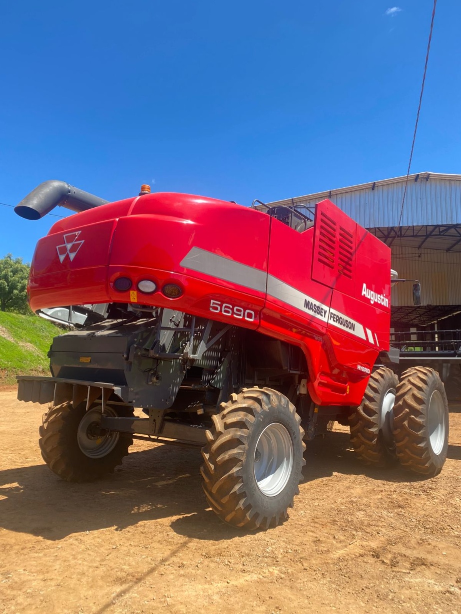 Colheitadeira Massey Ferguson 5690 ano 2020