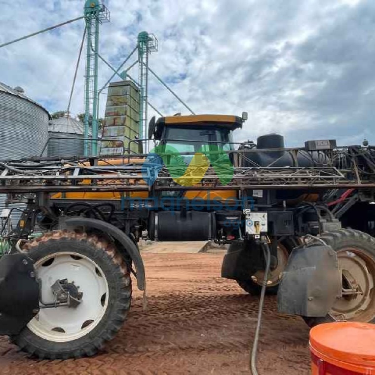 Pulverizador Autopropelido Valtra BS3300H ano 2019