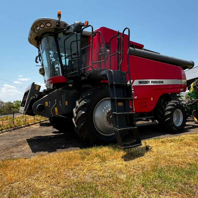 Colheitadeira Massey Ferguson 9895 ano 2017