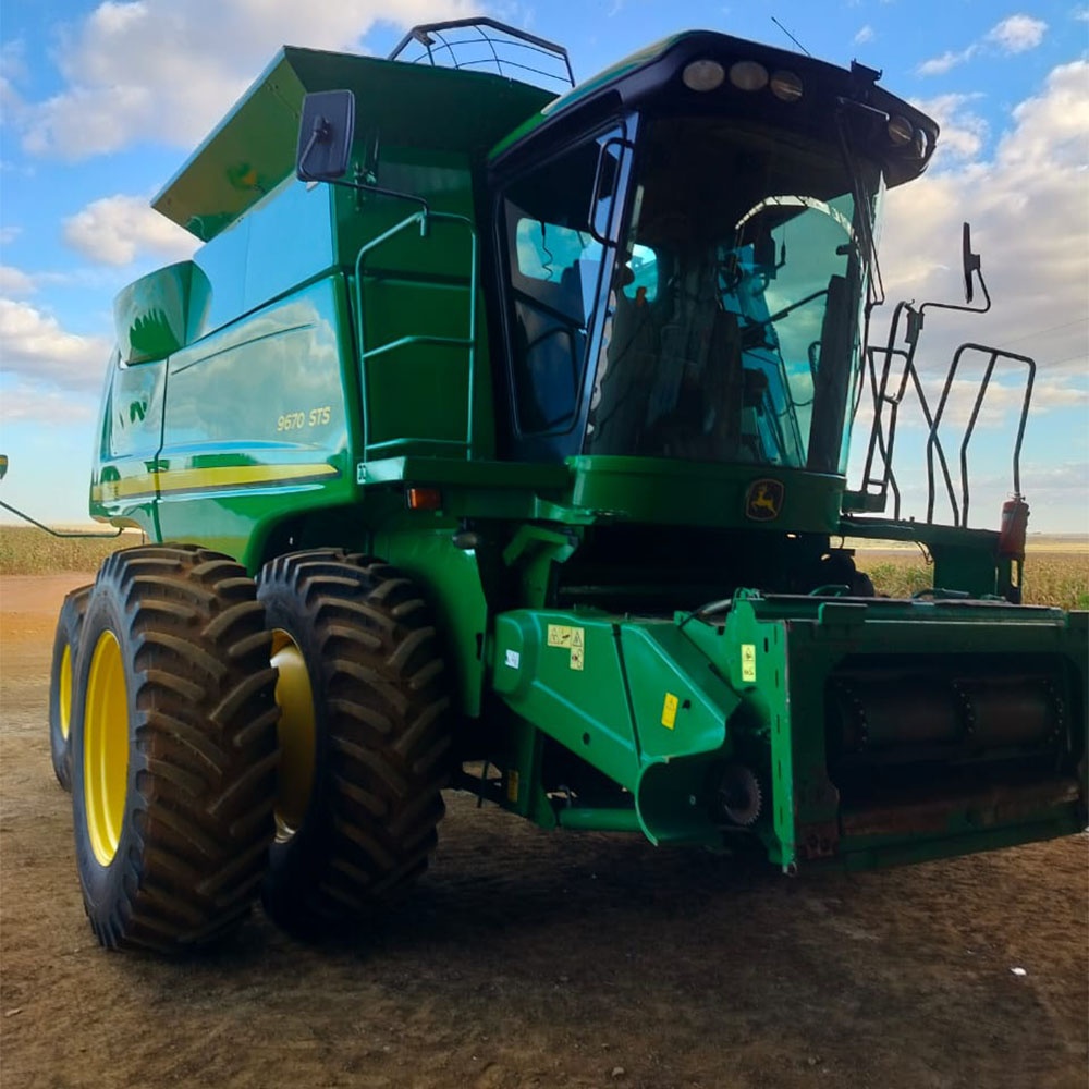 Colheitadeira John Deere 9670 STS   ano 2013