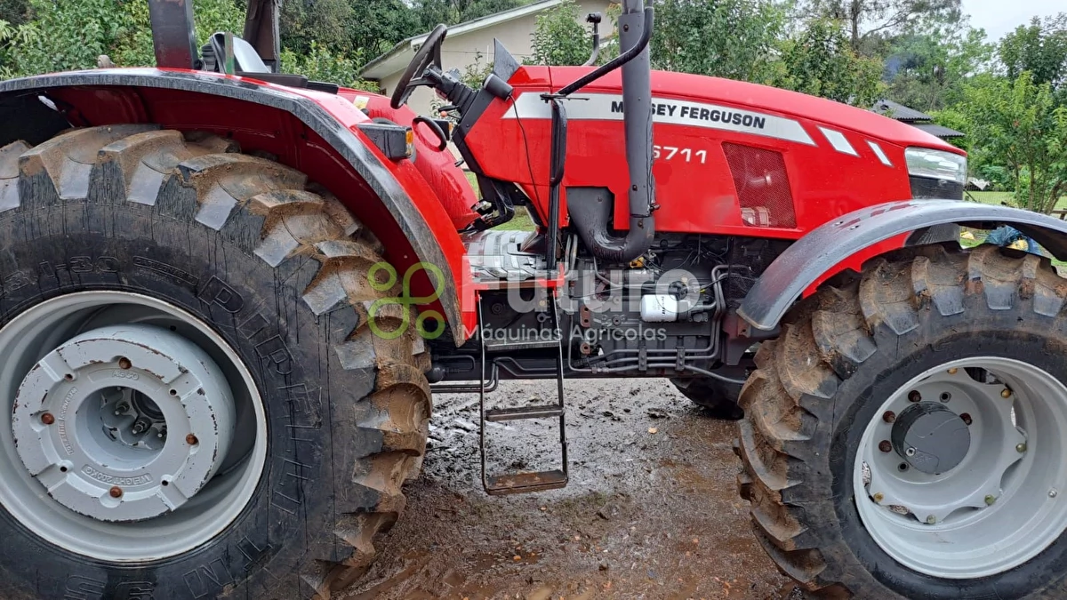 Trator Massey Ferguson MF 6711 ano 2018