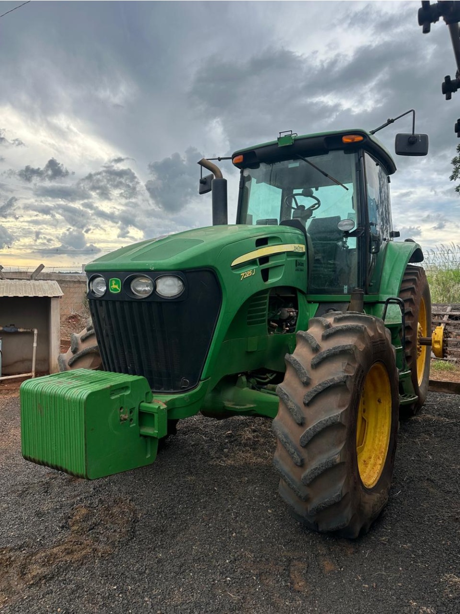 Trator John Deere 7225j ano 2014