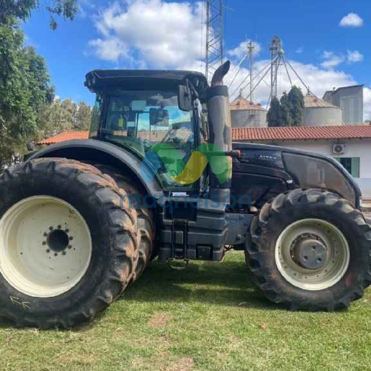 Trator Valtra S353 ano 2015